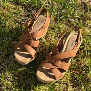 Clarks Collection Tan Leather Wedge Sandals - Size 7.5